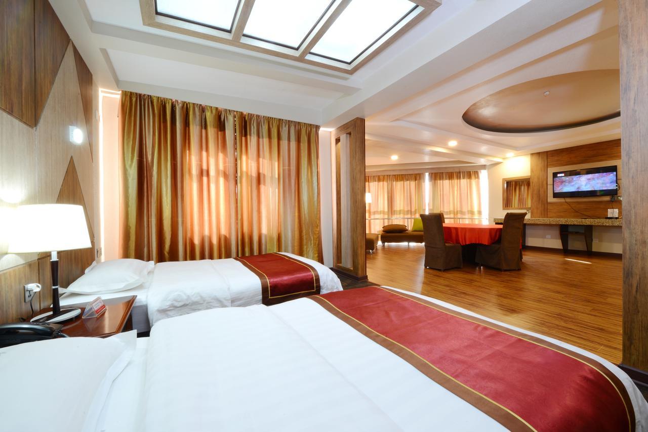 Zolo Hotel Уланбатар Екстериор снимка