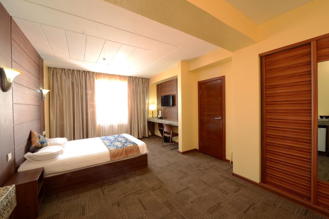 Zolo Hotel Уланбатар Екстериор снимка