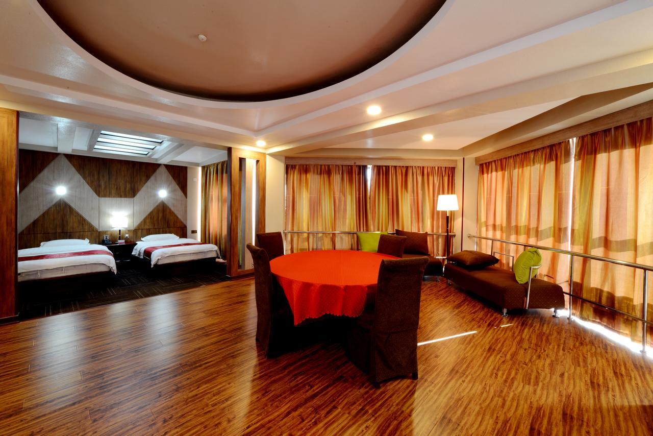 Zolo Hotel Уланбатар Екстериор снимка