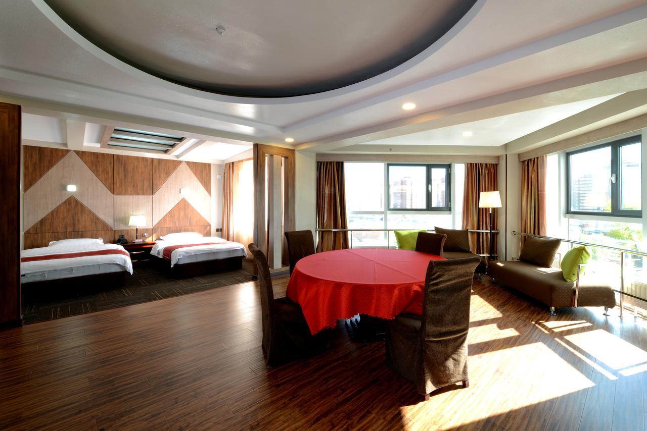 Zolo Hotel Уланбатар Екстериор снимка