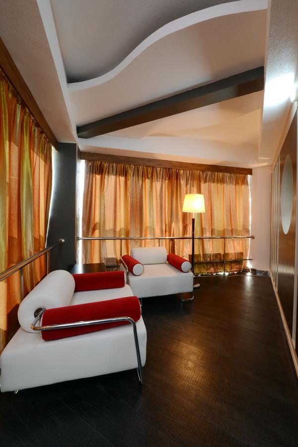 Zolo Hotel Уланбатар Екстериор снимка